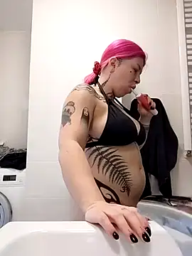 divine eve online show from October 13, 2025, 9:11 am