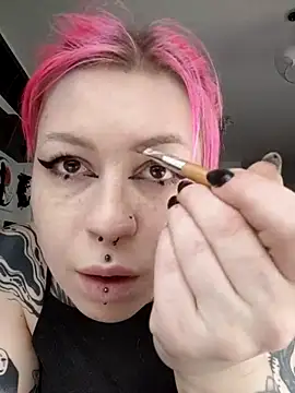 Snapshot of divine_eve chatting on March 12, 2025, 11:43 am divine eve online show from March 12, 2025, 11:43 am