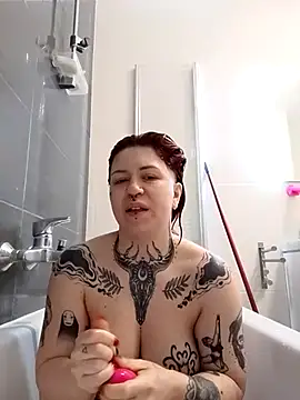 Snapshot of divine_eve chatting on April 16, 2026, 9:54 am divine eve online show from April 16, 2026, 9:54 am