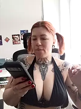 Snapshot of divine_eve chatting on March 18, 2026, 10:18 am divine eve online show from March 18, 2026, 10:18 am