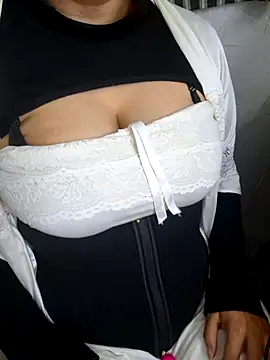 Snapshot of Derry_Cooper chatting on March 30, 2026, 3:30 am Derry Cooper online show from March 30, 2026, 3:30 am