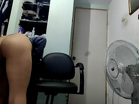 Dana90wvoz online show from February 5, 2026, 8:48 pm