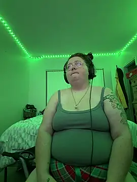 Snapshot of BBW2320 chatting on June 30, 2026, 2:11 am BBW2320 online show from June 30, 2026, 2:11 am