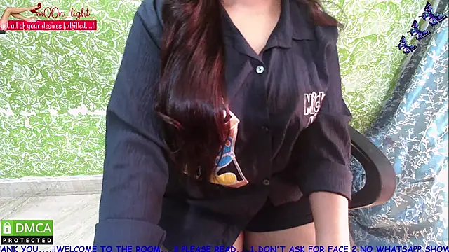 Snapshot of _mOOn_light_ chatting on October 13, 2025, 5:42 am mOOn light online show from October 13, 2025, 5:42 am