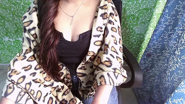  mOOn light  online show from December 4, 2025, 5:17 am