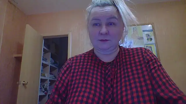 mira robinsonnn online show from February 22, 2026, 12:07 pm