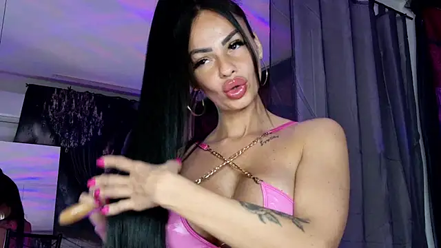 Snapshot of Elle_Vie chatting on May 8, 2026, 2:26 am Elle Vie online show from May 8, 2026, 2:26 am