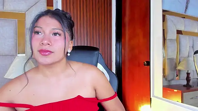 LinnaGardenia online show from January 14, 2026, 1:15 pm