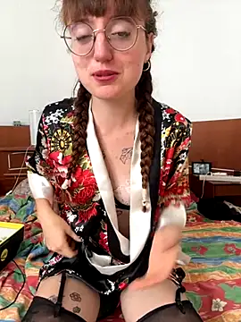  foxygirl  online show from October 5, 2025, 9:55 am