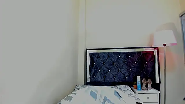 Gabriela Brown online show from October 15, 2025, 3:53 pm