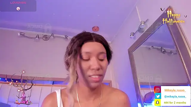 Mikeyla-Russo online show from October 23, 2025, 7:56 pm