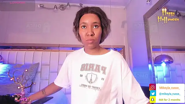 Mikeyla-Russo online show from October 24, 2025, 7:57 pm