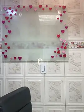 Alanna atm  online show from February 19, 2025, 1:39 pm