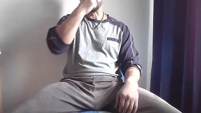 Snapshot of fl3xxx1 chatting on February 23, 2025, 9:11 am fl3xxx1 online show from February 23, 2025, 9:11 am