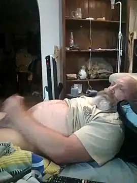 iambradz online show from December 1, 2025, 3:24 pm