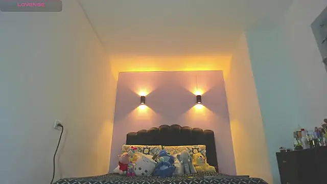 Sofia Clauss  online show from April 19, 2026, 4:35 am