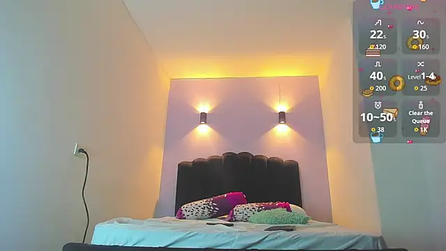 Snapshot of Sofia_Clauss_ chatting on September 22, 2025, 4:18 am Sofia Clauss online show from September 22, 2025, 4:18 am
