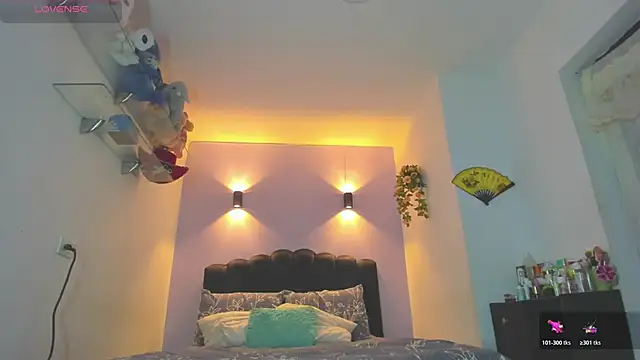 Sofia Clauss  online show from May 27, 2026, 4:31 am