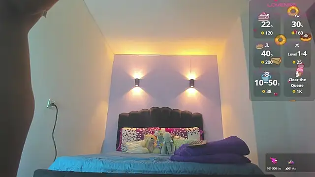 Snapshot of Sofia_Clauss_ chatting on September 23, 2025, 4:19 am Sofia Clauss online show from September 23, 2025, 4:19 am