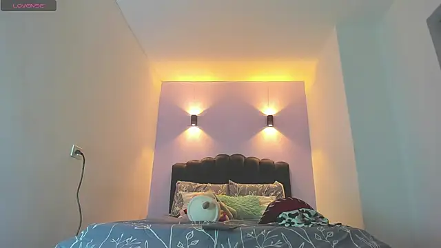 Snapshot of Sofia_Clauss_ chatting on November 2, 2025, 2:49 am Sofia Clauss online show from November 2, 2025, 2:49 am