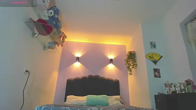 Sofia Clauss  online show from May 30, 2026, 4:30 am