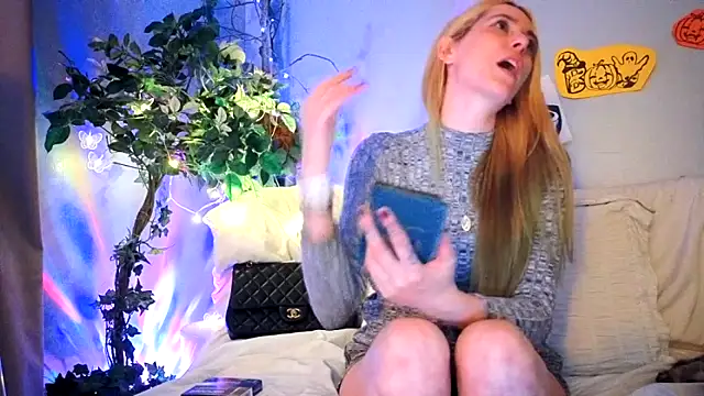 Snapshot of CanadianBeaver6969 chatting on October 17, 2025, 9:56 am CanadianBeaver6969 online show from October 17, 2025, 9:56 am