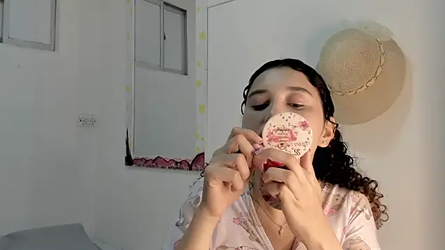 Snapshot of gabriela_duarte1 chatting on April 27, 2026, 4:32 am gabriela duarte1 online show from April 27, 2026, 4:32 am