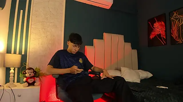 AlessandroDybala online show from March 20, 2025, 12:11 pm