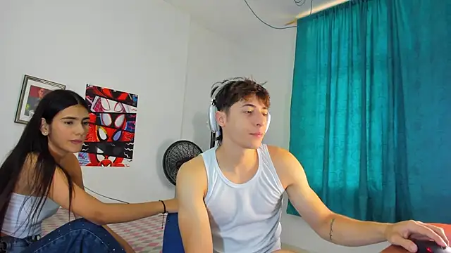 Snapshot of AlessandroDybala chatting on June 26, 2026, 12:22 pm AlessandroDybala online show from June 26, 2026, 12:22 pm