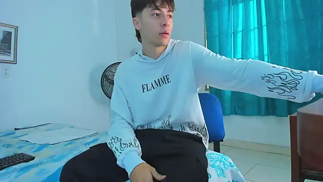 Snapshot of AlessandroDybala chatting on February 17, 2026, 12:24 pm AlessandroDybala online show from February 17, 2026, 12:24 pm