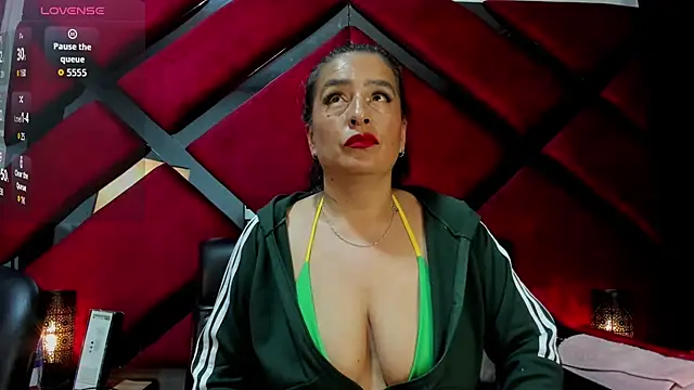 Snapshot of Kendra-Foxxy chatting on December 16, 2025, 10:47 pm Kendra-Foxxy online show from December 16, 2025, 10:47 pm