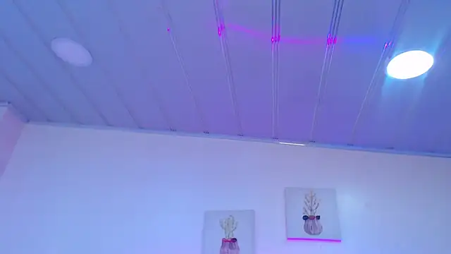 Snapshot of candy_lux_ chatting on April 29, 2026, 1:59 pm candy lux online show from April 29, 2026, 1:59 pm