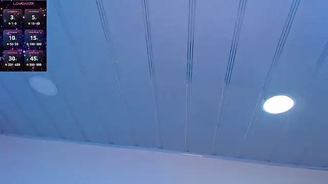Snapshot of candy_lux_ chatting on June 16, 2026, 6:19 pm candy lux online show from June 16, 2026, 6:19 pm