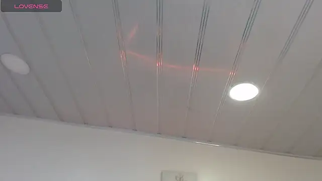 candy lux  online show from February 28, 2026, 7:35 pm