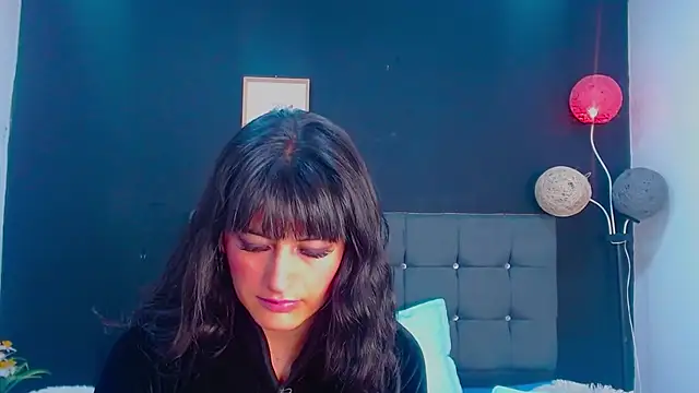 candy lux  online show from October 24, 2025, 7:57 pm