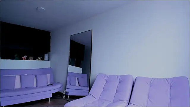 Lauren A online show from September 18, 2025, 4:54 pm