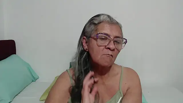 candy mature  online show from March 25, 2026, 10:52 pm