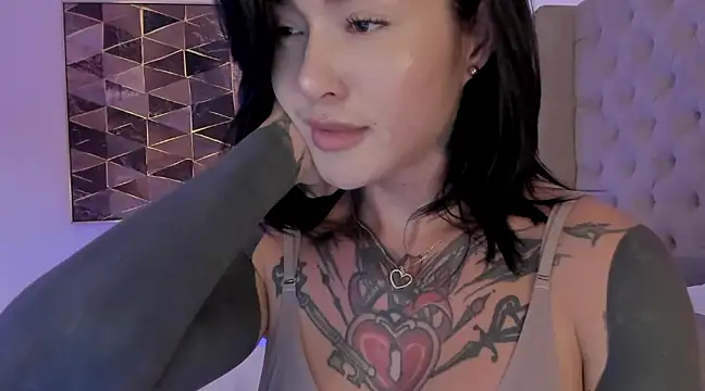 Snapshot of vangie_ chatting on February 7, 2025, 3:23 am vangie online show from February 7, 2025, 3:23 am