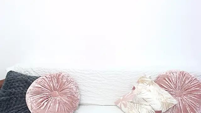 RebecaMur online show from September 13, 2025, 4:40 pm