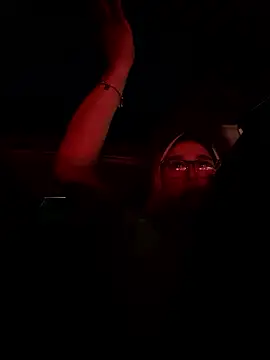 Snapshot of DarianaGuzz chatting on January 8, 2026, 2:06 am DarianaGuzz online show from January 8, 2026, 2:06 am