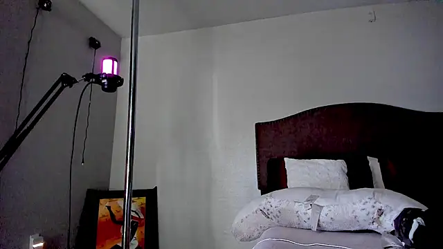 Snapshot of yiauana chatting on October 28, 2025, 10:20 pm yiauana online show from October 28, 2025, 10:20 pm