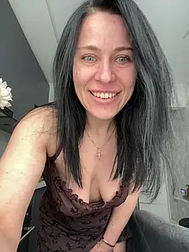 CuteNata online show from June 4, 2026, 1:05 pm