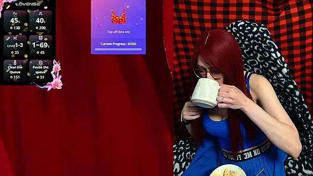 Snapshot of ElliMoor chatting on September 24, 2025, 8:10 am ElliMoor online show from September 24, 2025, 8:10 am
