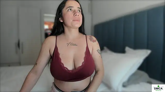 Snapshot of _Susiee_ chatting on February 8, 2025, 12:49 am Susiee online show from February 8, 2025, 12:49 am