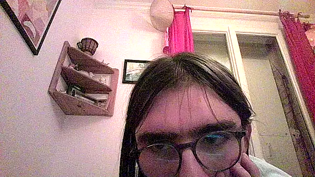 Snapshot of lolodu92laou chatting on January 5, 2026, 10:57 pm lolodu92laou online show from January 5, 2026, 10:57 pm