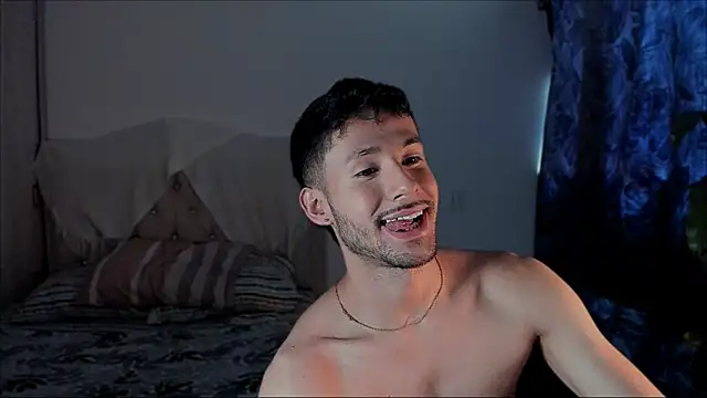 dimitri targaryen online show from November 7, 2025, 5:28 pm