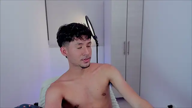 dimitri targaryen online show from December 6, 2024, 2:40 am