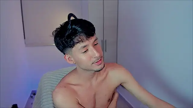 dimitri targaryen online show from December 3, 2024, 2:20 am