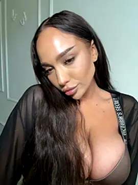 CardiSweetBaby online show from October 25, 2025, 11:53 am