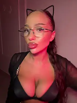 CardiSweetBaby online show from November 27, 2025, 7:58 pm